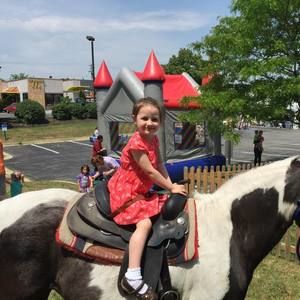 Meet your Posher, Christina